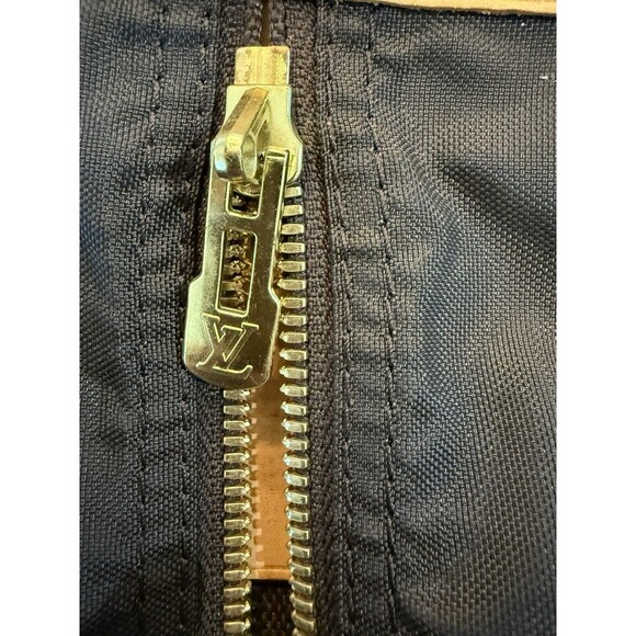 Vintage Louis Vuitton Housse Porte-Habits 2 Pli Garment Bag + 3 Brass Hangers - Picture 12 of 16